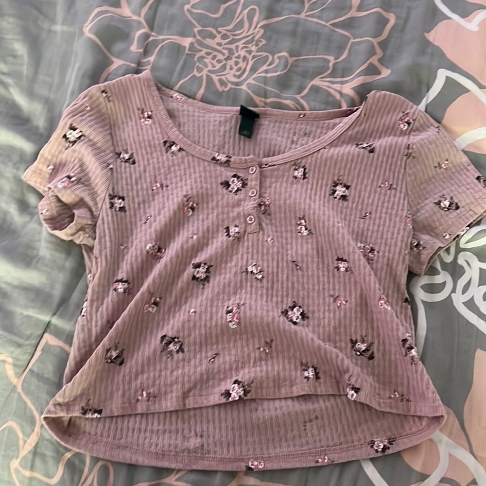 Light pink crop top with flowers